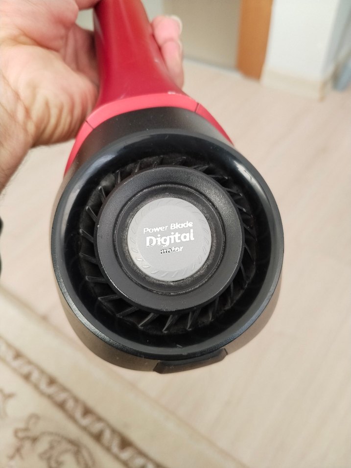 Kırmızı El Süpürgesi motor bölümü - Görsel 3