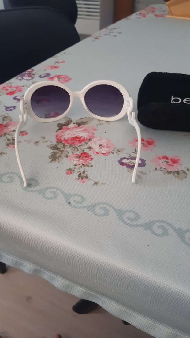 Bebe Beyaz Boncuklu Retro Kadın Güneş Gözlüğü - Görsel 2