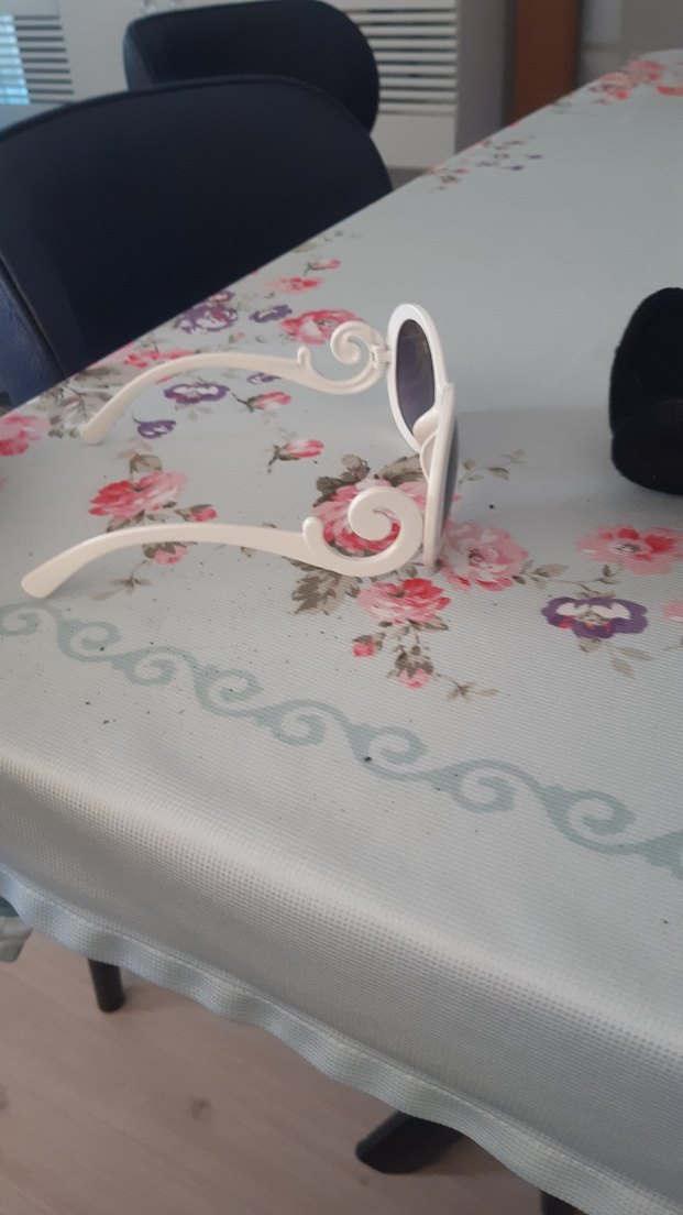 Bebe Beyaz Boncuklu Retro Kadın Güneş Gözlüğü - Görsel 3