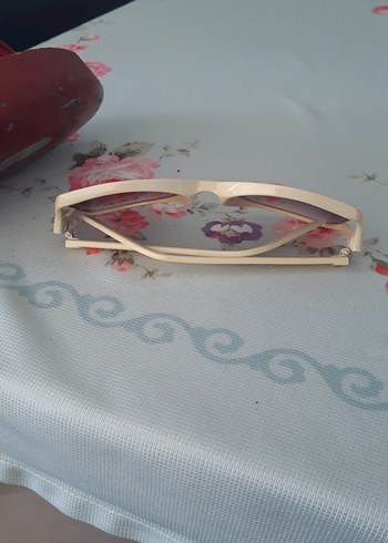 Şeffaf Bej Retro Kadın Güneş Gözlüğü - Görsel 7