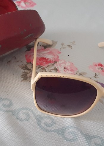 Şeffaf Bej Retro Kadın Güneş Gözlüğü - Görsel 2