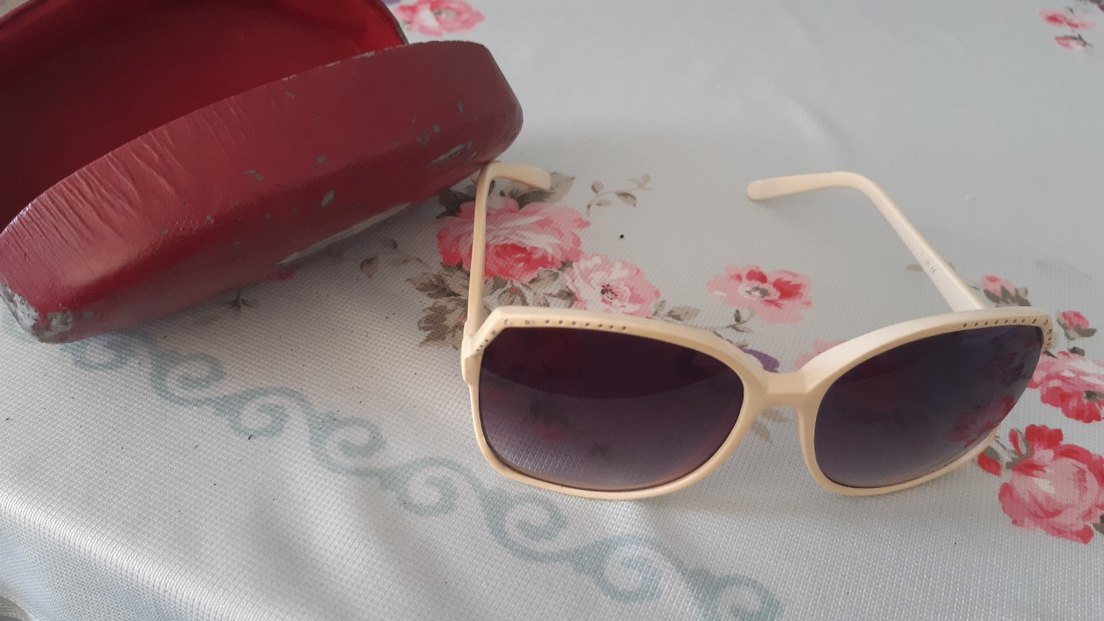 Şeffaf Bej Retro Kadın Güneş Gözlüğü - Görsel 2