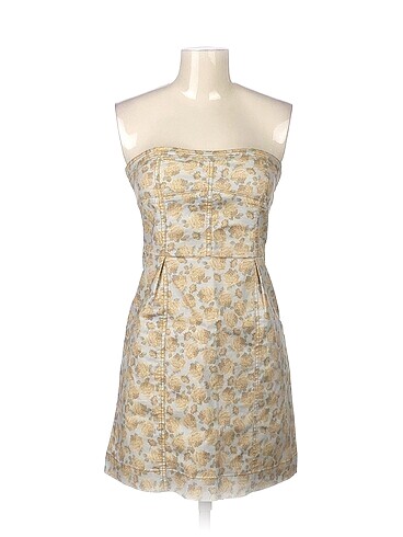 PreLoved Kısa Elbise %70 İndirimli.