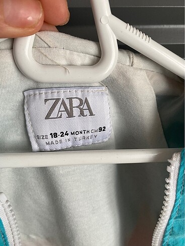 Zara yağmurluk - Görsel 4