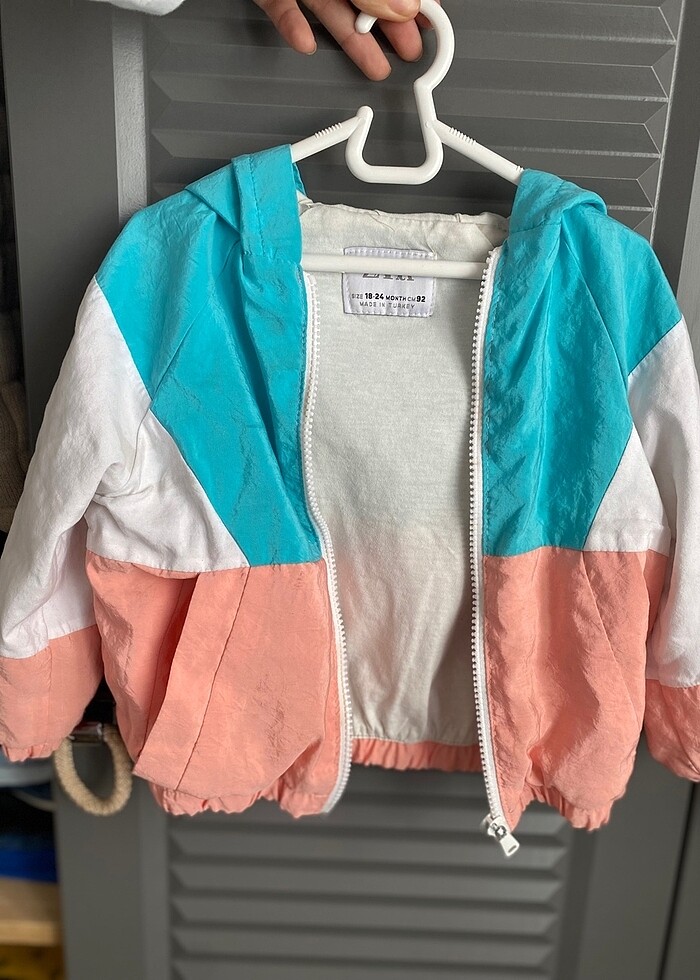 Zara yağmurluk - Görsel 3