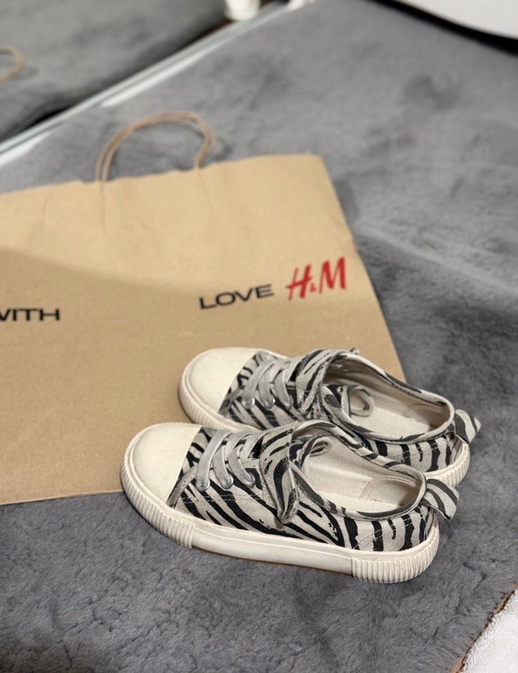 H&M spor ayakkabı - Görsel 2