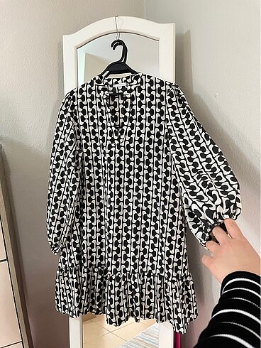 42 Beden siyah Renk Zara model Defacto tunik elbise
