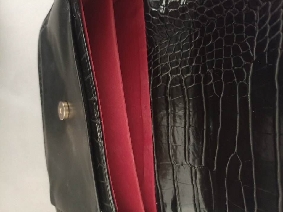 Zincir Detaylı Siyah Yılan Derisi Desenli Deri Çanta - Görsel 3