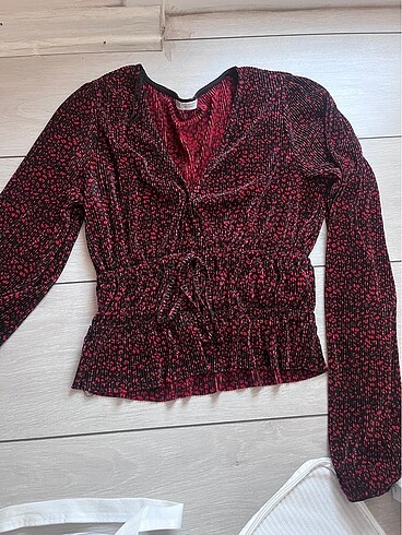 Sorunsuz sıfır ayarında zara bluz