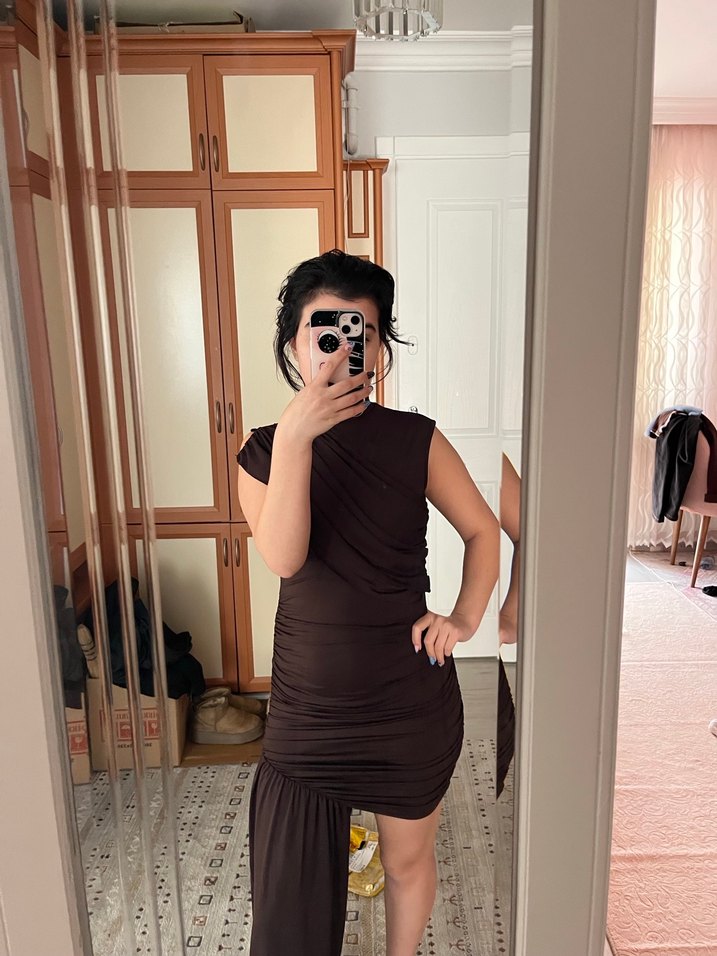 Eyyo Kahverengi Drapeli kısa Elbise - Görsel 4