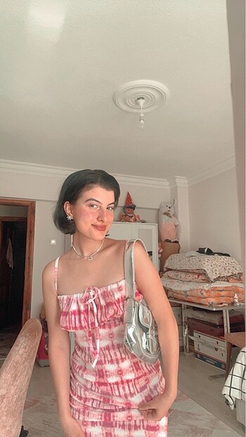 s Beden pembe Renk Bershka pembe kısa elbise