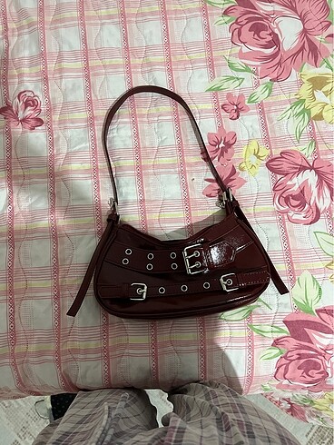 Bordo kol çantası
