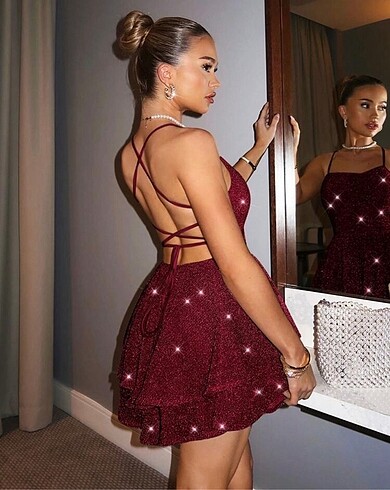 Sheinside Bordo parıltılı sırt detaylı şort elbise