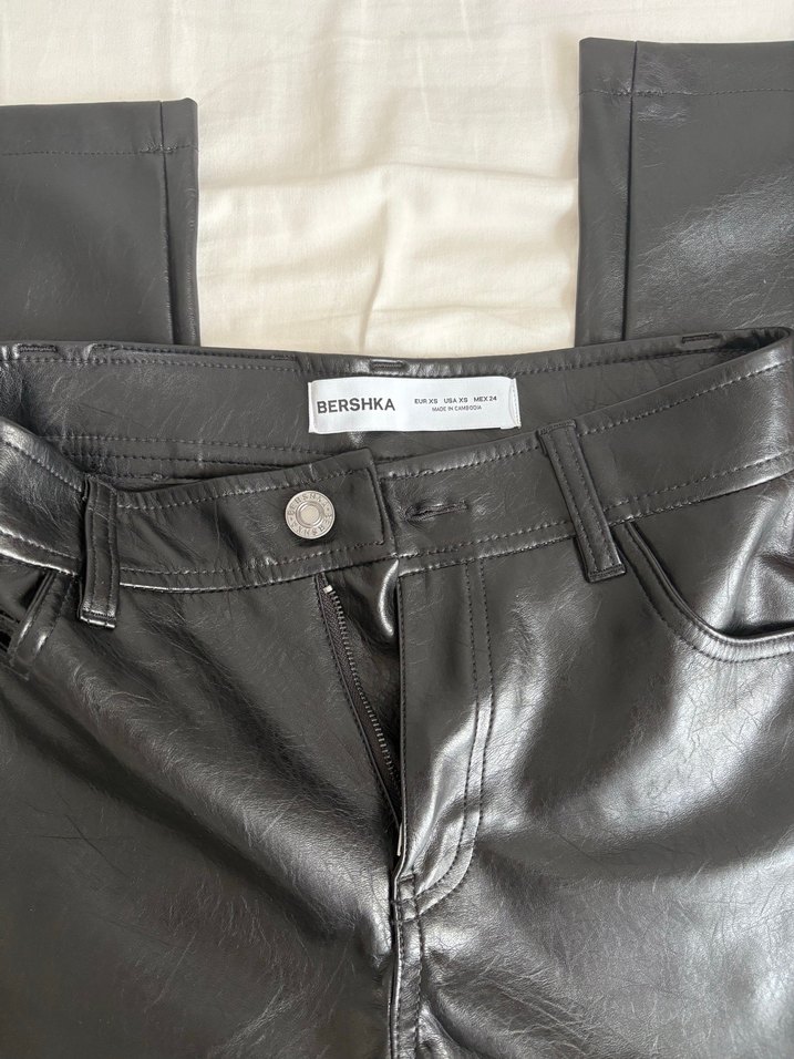 Bershka Siyah Deri Pantolon - Görsel 4