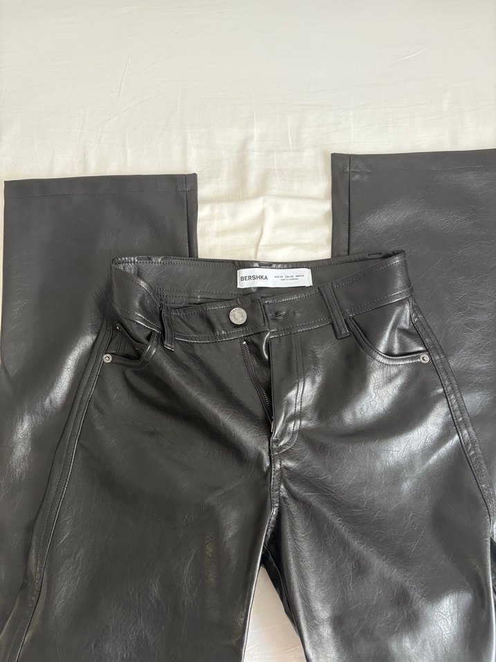 Bershka Siyah Deri Pantolon - Görsel 2