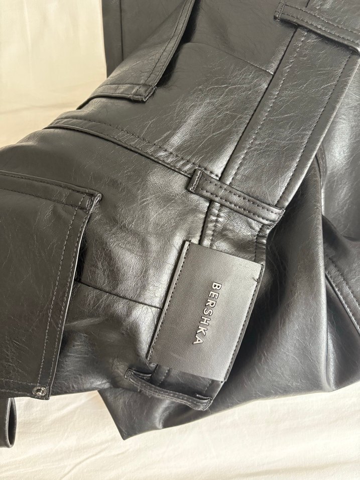 Bershka Siyah Deri Pantolon - Görsel 5