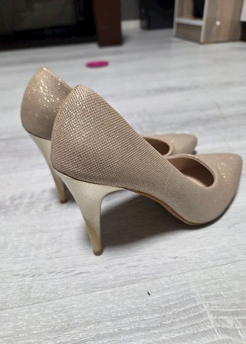 Bambi Bej Yılan Desenli Stiletto Topuklu Kadın Ayakkabı