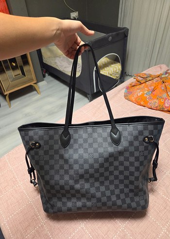louis vuitton kadın kol çanta