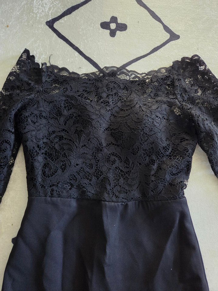 Dantel Detaylı Siyah Uzun Kollu Uzun Elbise - Görsel 4