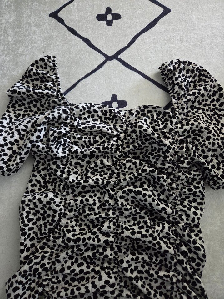 Zebra Desenli V Yaka Mini Elbise - Görsel 3