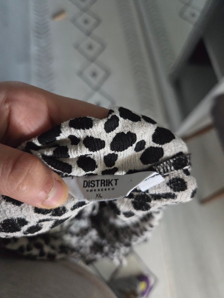 Zebra Desenli V Yaka Mini Elbise - Görsel 4