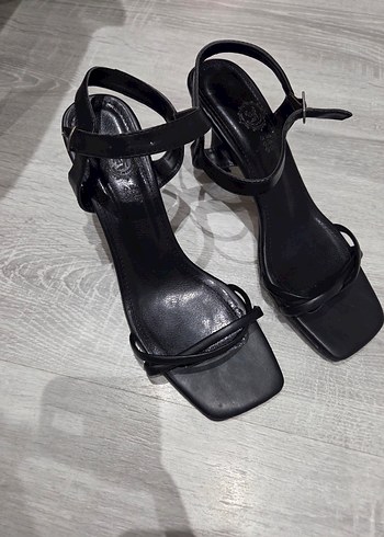 Siyah Minimalist Topuklu Kadın Ayakkabı - Görsel 3