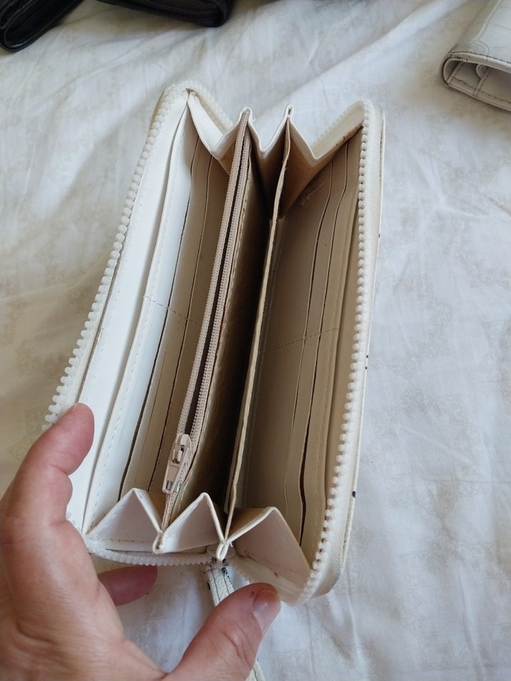 Beyaz Deri Fermuarlı Kadın Cüzdan - Görsel 2