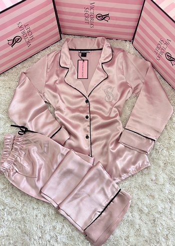 VİCTORİA SECRET PEMBE SATEN PİJAMA TAKIMI M BEDEN