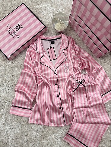 Victoria secret saten pijama takımı