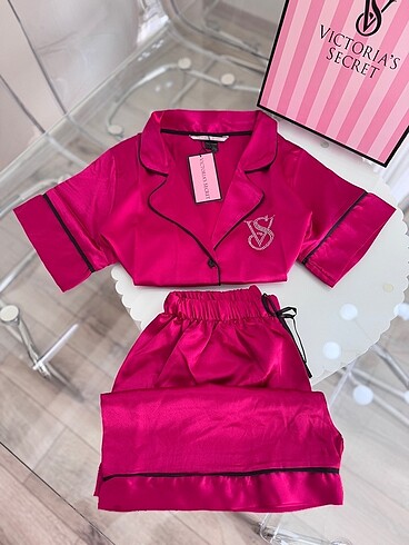 Victoria s Secret VİCTORİA SECRET ŞORTLU SATEN PİJAMA TAKIMI M BEDEN