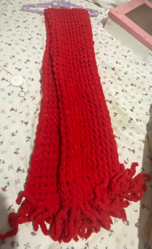 Kırmızı puffy kadın atkı kalın ve geniştir uzundur - Görsel 3