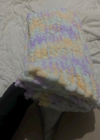 Çocuklar için Çok Renkli Örgü Battaniye - Görsel 5