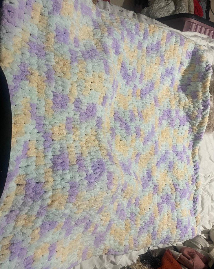 Çocuklar için Çok Renkli Örgü Battaniye - Görsel 4