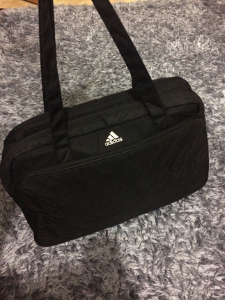 Adidas çanta