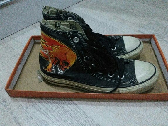 metallica converse