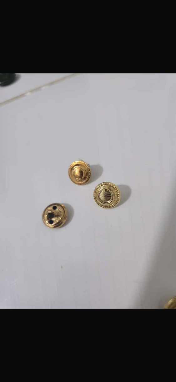 Parlak Altın Erkek Küpeleri - Görsel 2