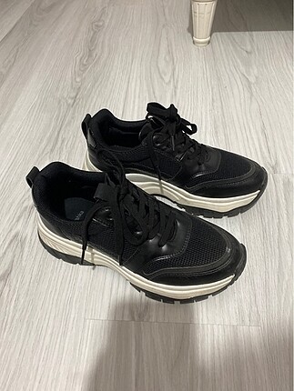 Bershka spor ayakkabı