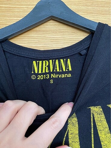 Diğer Nirvana Siyah Tişört