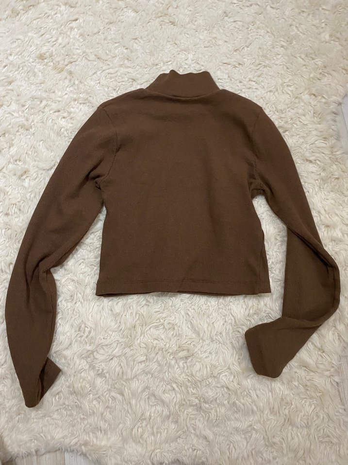 dik yaka crop bluz - Görsel 3