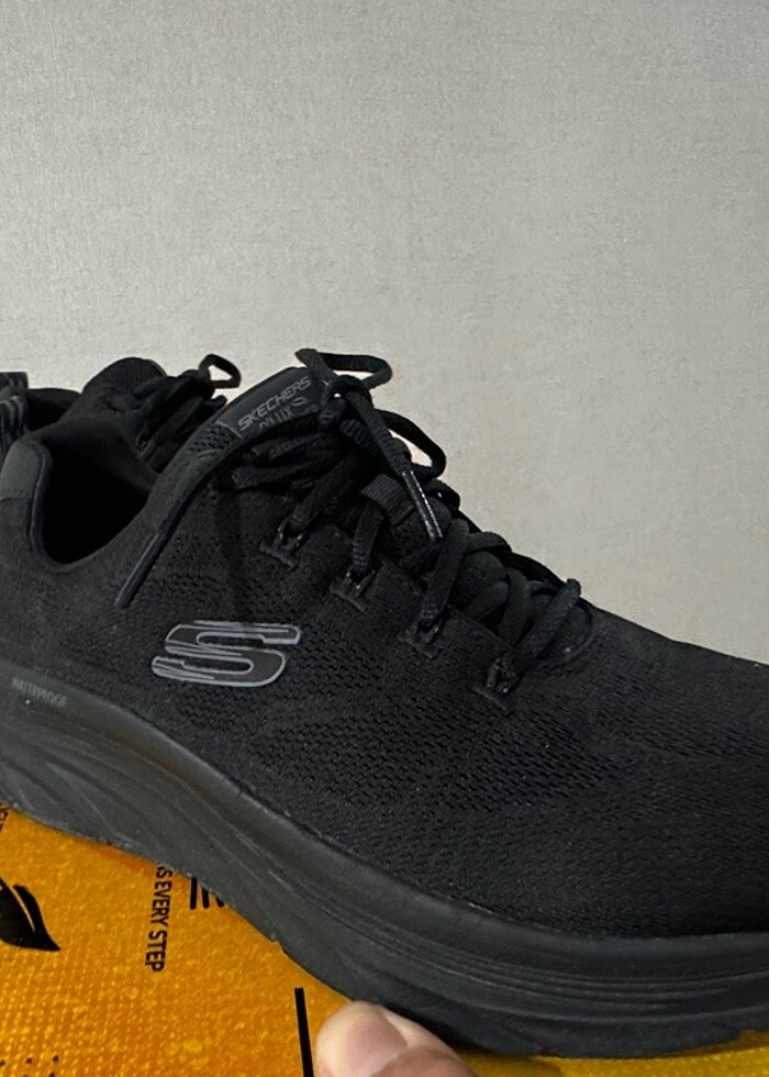 Ürün orjinal skechers. Watrproof  2/3 kez giyildi - Görsel 4