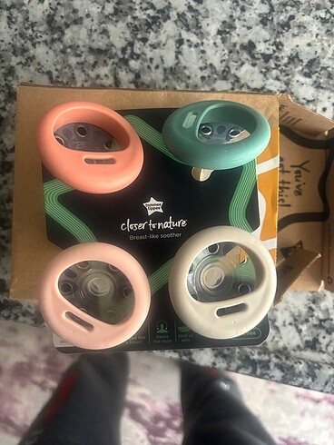 Tommeetippee emzik