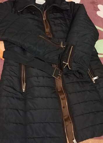 xl Beden siyah Renk Severek aldım ama kilo aldım olmuyor 40 ve 42 benden uyumlu