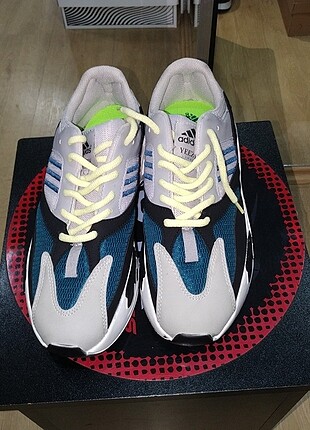 42 Beden Adidas erkek spor ayakkabı