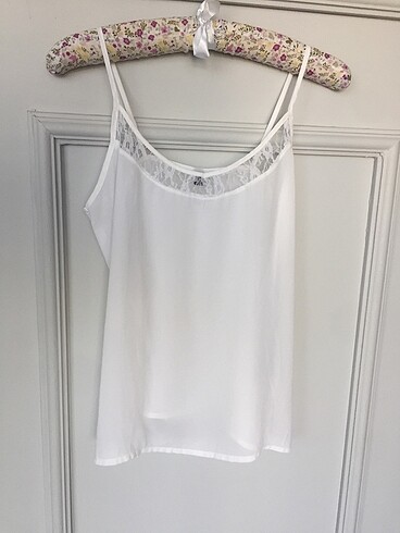 H&M beyaz askılı bluz