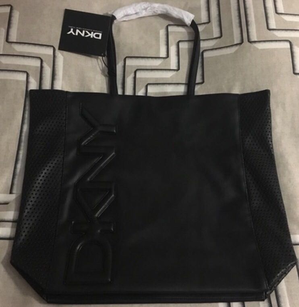 DKNY 5 adet var