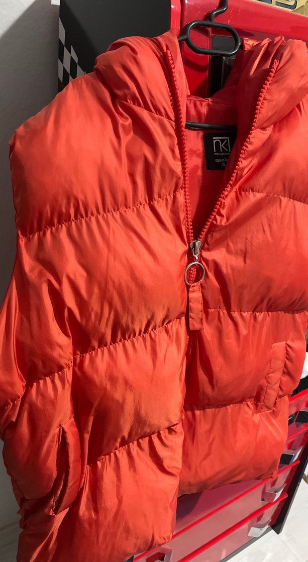 Kırmızı Fermuarlı Kadın Şişme Yelek - Görsel 2