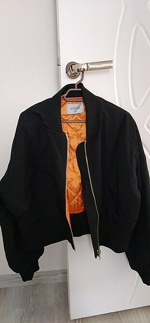 Bomber mont