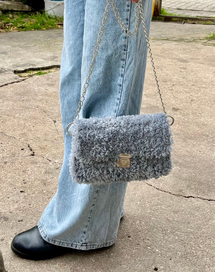 Gri Tüylü Örgü Çanta - Görsel 2