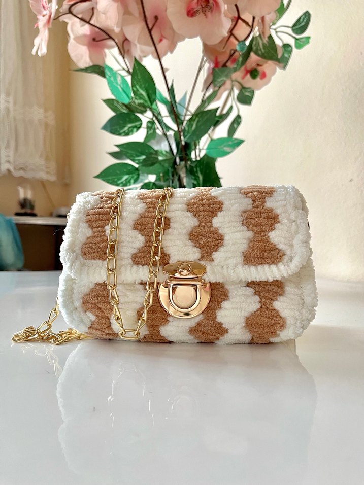 Desenli Kadın Kadife Çanta - Görsel 2