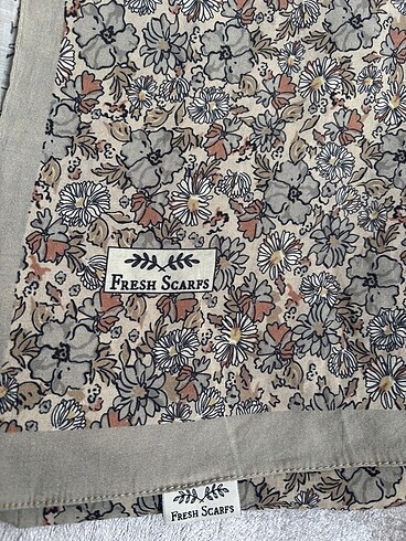 Fresh Scarfs Eşarp